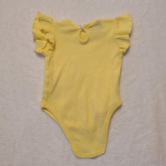 Yellow Ruffled Sleeve Baby Bodysuit 0-3M - Picture 6 of 10